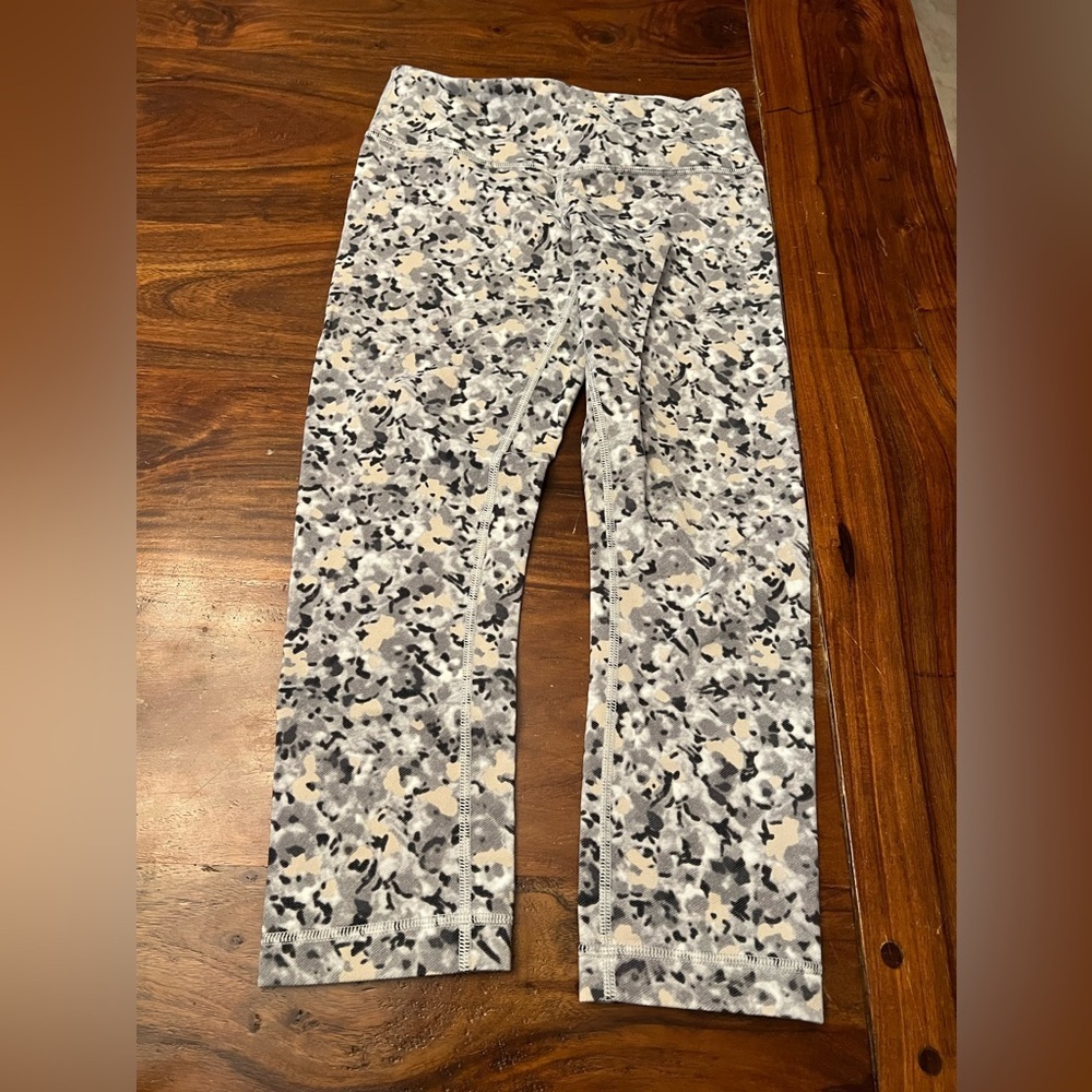 Lululemon leggings. Size 4. NWOT
